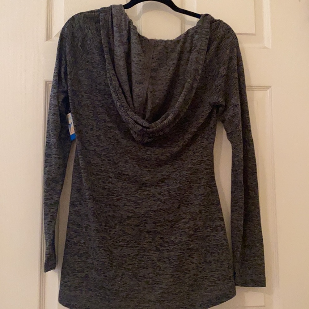 Gray pullover - Picture 3 of 3